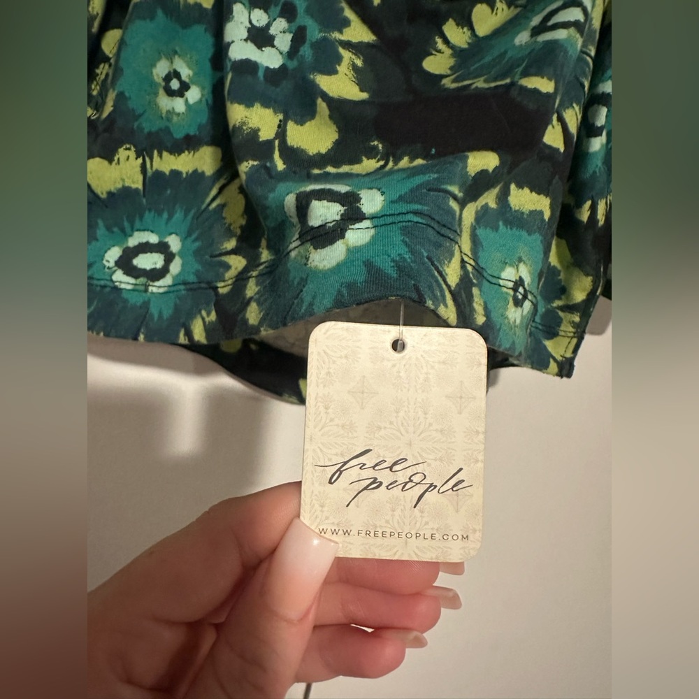 Free People Give Me More Retro Top NWT - Picture 7 of 7